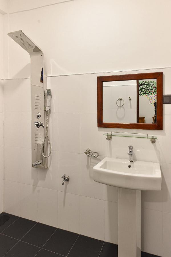 Gold Crown Residence 담불라 외부 사진