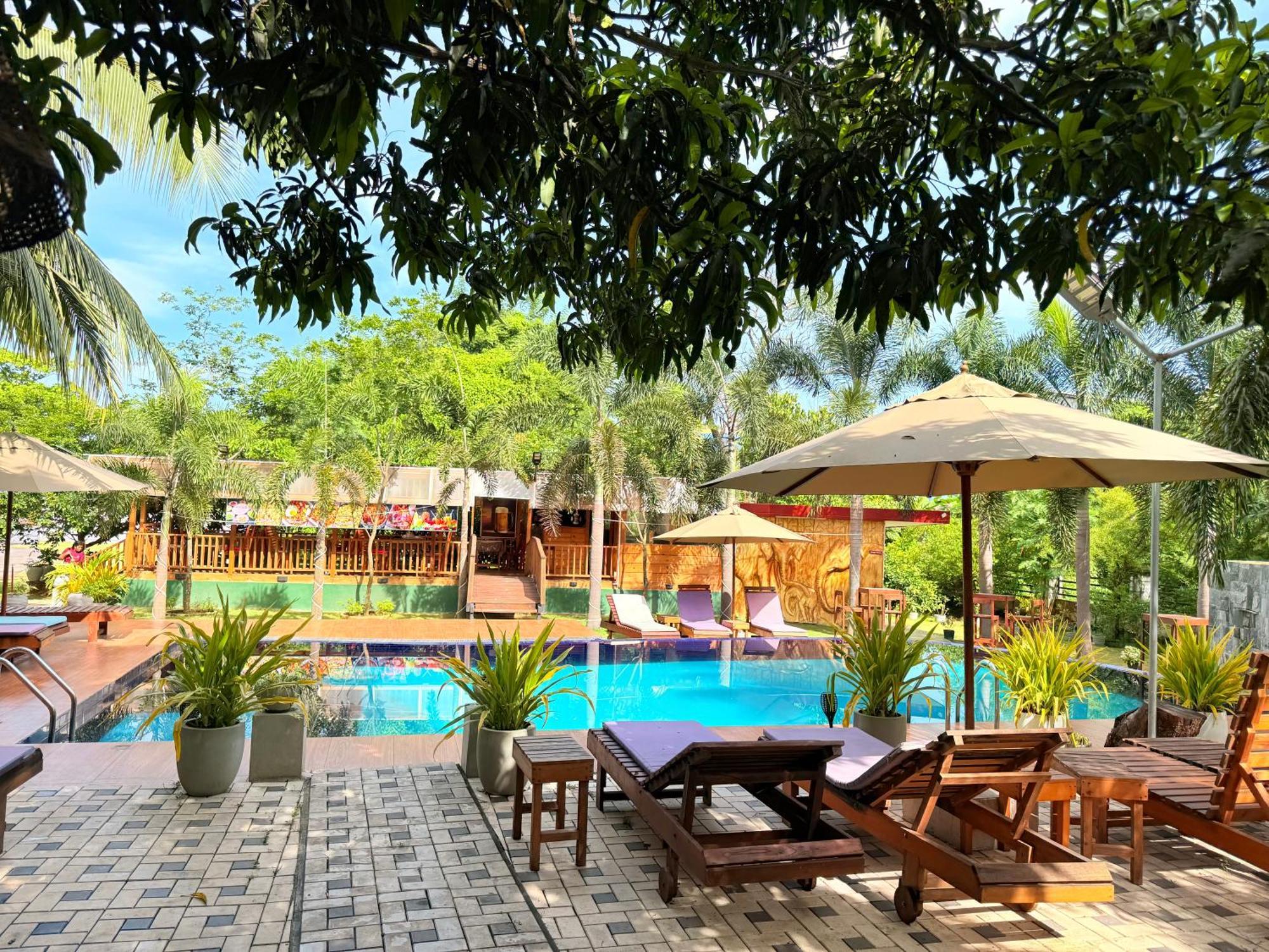 Gold Crown Residence 담불라 외부 사진